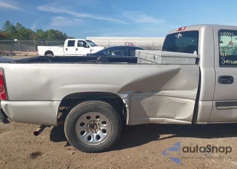 2005 Chevrolet Silverado 1500 z USA, uszkodzony, nr VIN 1GCEC14X65Z203004